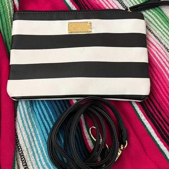 Betsey Johnson Signature Black & White Striped Luv Betsey Crossbody Wristlet - Picture 4 of 5
